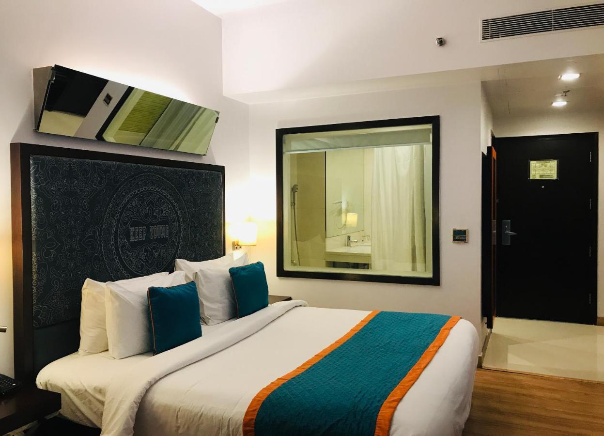 Golden Tulip City Centre Gurgaon Exterior foto